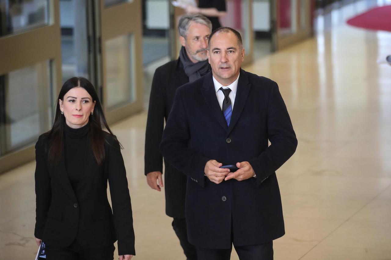 Zagreb: Dolazak na komemoraciju za Miroslava Ćiru Blaževića