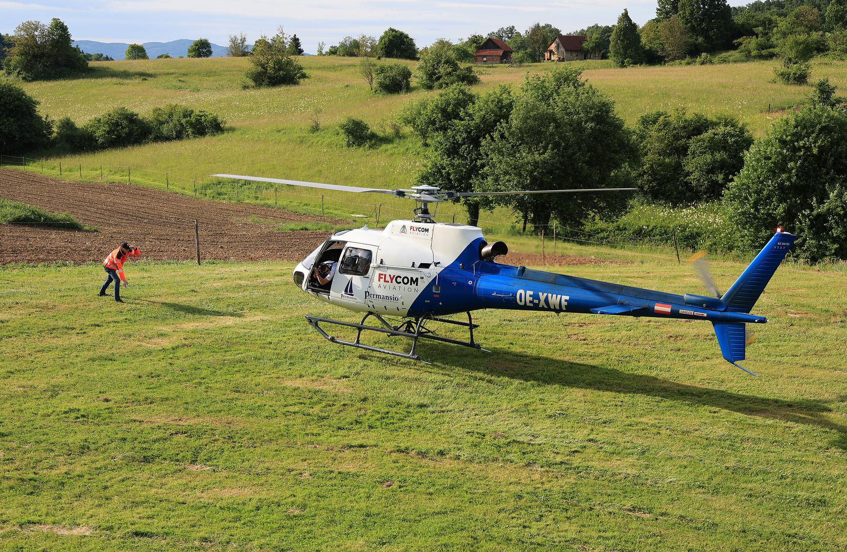 Trofej pobjednika HNL-a čekao je u pripravnosti, spreman za polazak helikopterom.