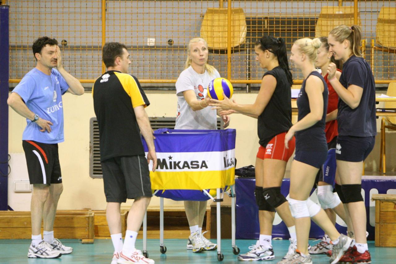 '25.05.2011. Zagreb, Hrvatska - Trening hrvatske zenske odbojkaske reprezentacije . Izbornica Irina Kirilova. Photo: Petar Glebov/PIXSELL'