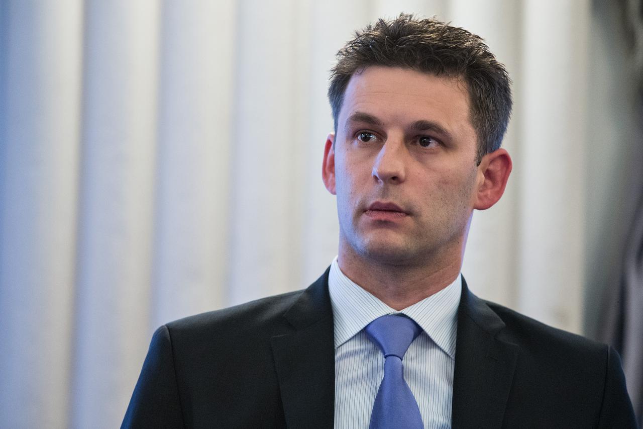 25.10.2015., Zagreb - U Hrvatskom novinarskom drustvu odrzana je konferencija za medije i predstavljanje programa MOST-a nezavisnih lista. Bozo Petrov.  Photo: Davor Puklavec/PIXSELL