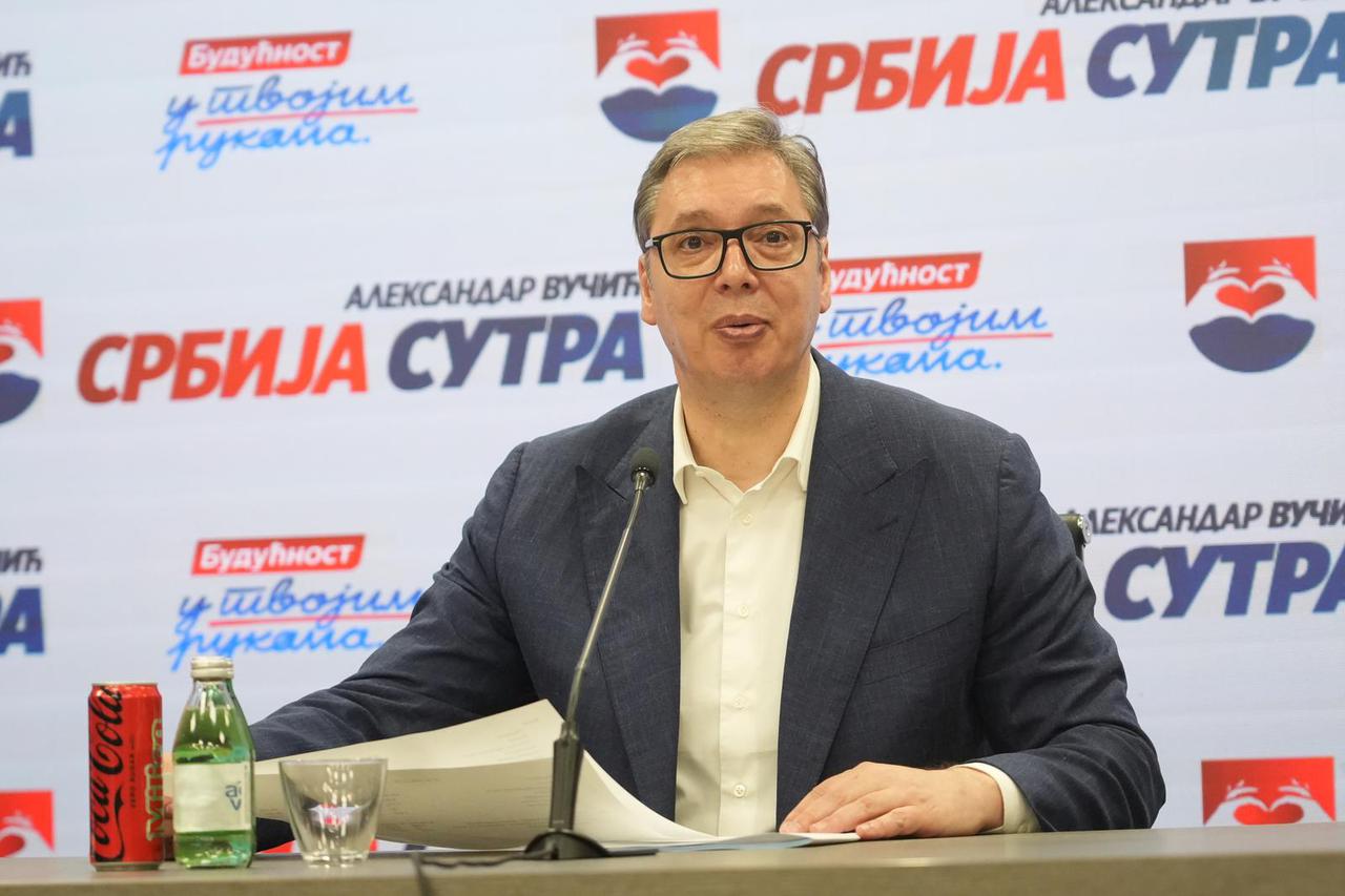 Beograd: Predsjednik Republike Srbije Aleksandar Vučić održao je konferenciju za medije povodom lokalnih izbora u Kosjeriću i Zaječaru