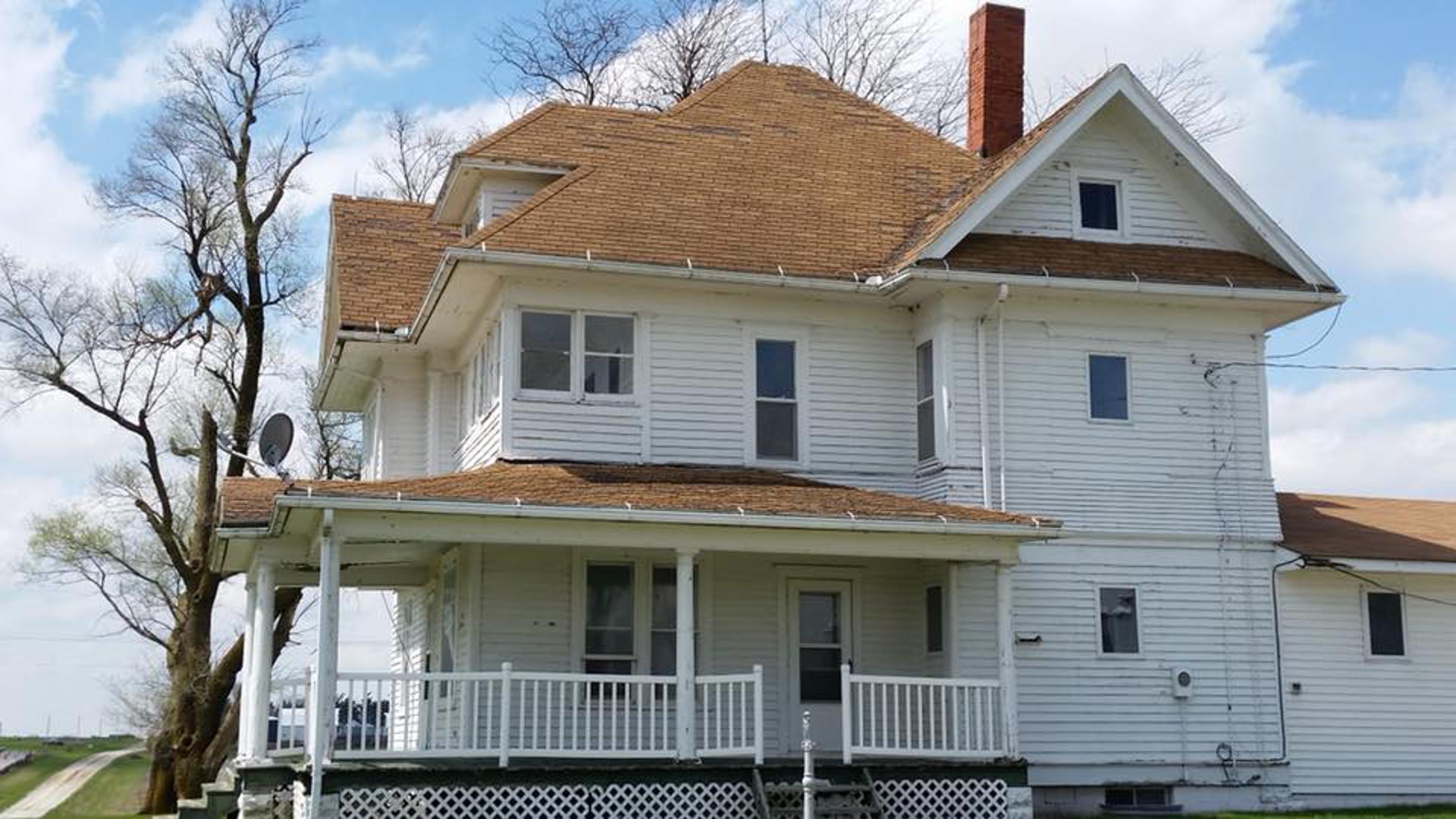 Kuća je, naime, montažna i može se prevesti pa je zadatak budućih vlasnika jedino da je uklone s njihovog imanja.