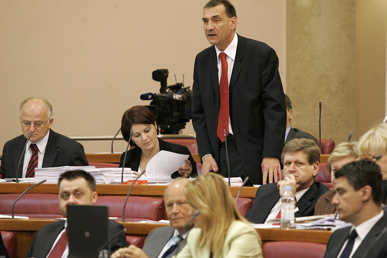 ARHIVA - Zagreb: Zastupnici 6. saziva Hrvatskog sabora