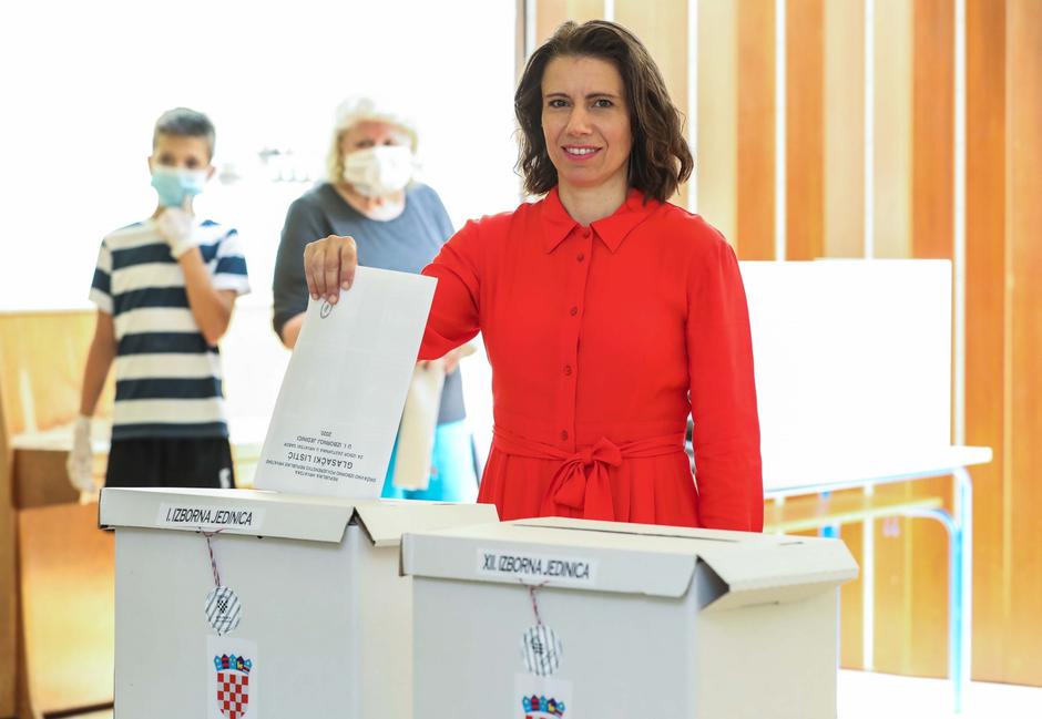 Zareb: Katarina Peović glasala na parlamentarnim izborima