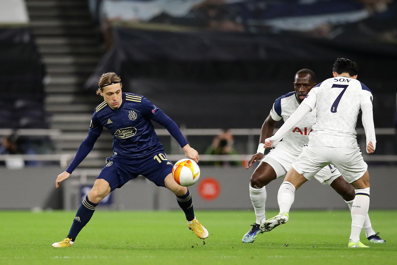 Tottenham Hotspur v Dinamo Zagreb - UEFA Europa League - Round of 16 - 1st Leg - Tottenham Hotspur Stadium