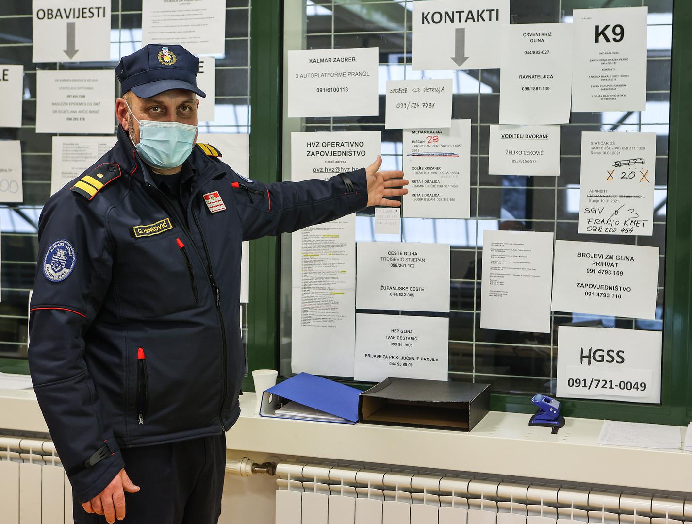 12.01.2021., Glina - Goran Frankovic zapovjednik vatrogasnog mjesta Glina, proveo je digitalizaciju sustava svih vatrogasnih intervencija provedenih na podruciju stradalom od potresa.Photo: Marko Prpic/PIXSELL