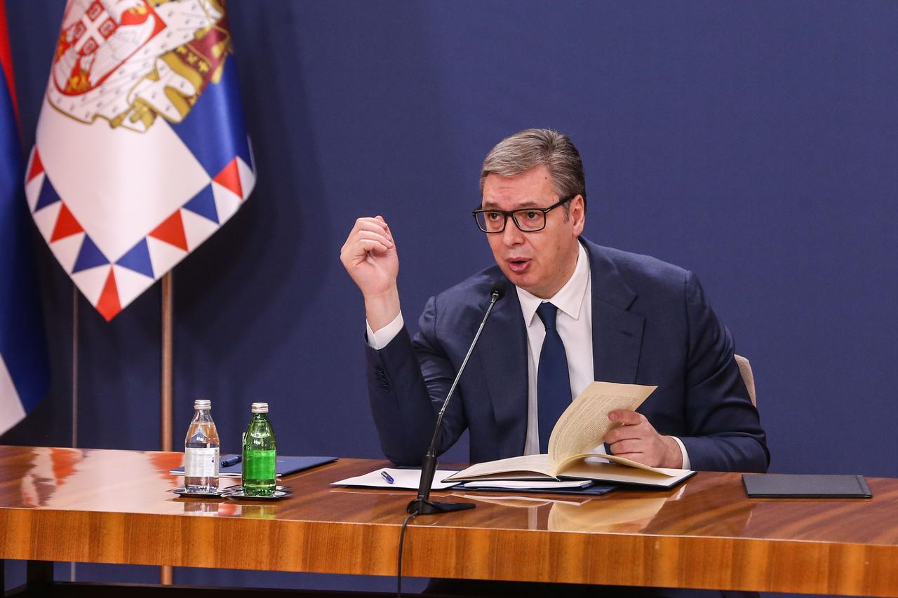 Beograd: Obraćanje Aleksandra Vučića povodom izvještaja FSB o upotrebi akustičnog uređaja na prosvjedu 15. ožujka