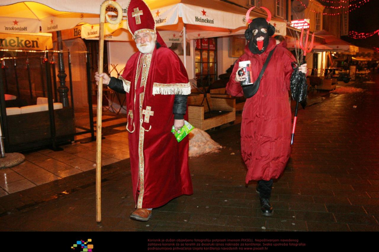 '02.12.2010., Tkalciceva ulica, Zagreb - Blistavi bozicni i novogodisnji ukrasi u centru grada. Sveti Nikola i Krampus.  Photo: Goran Jakus/PIXSELL'