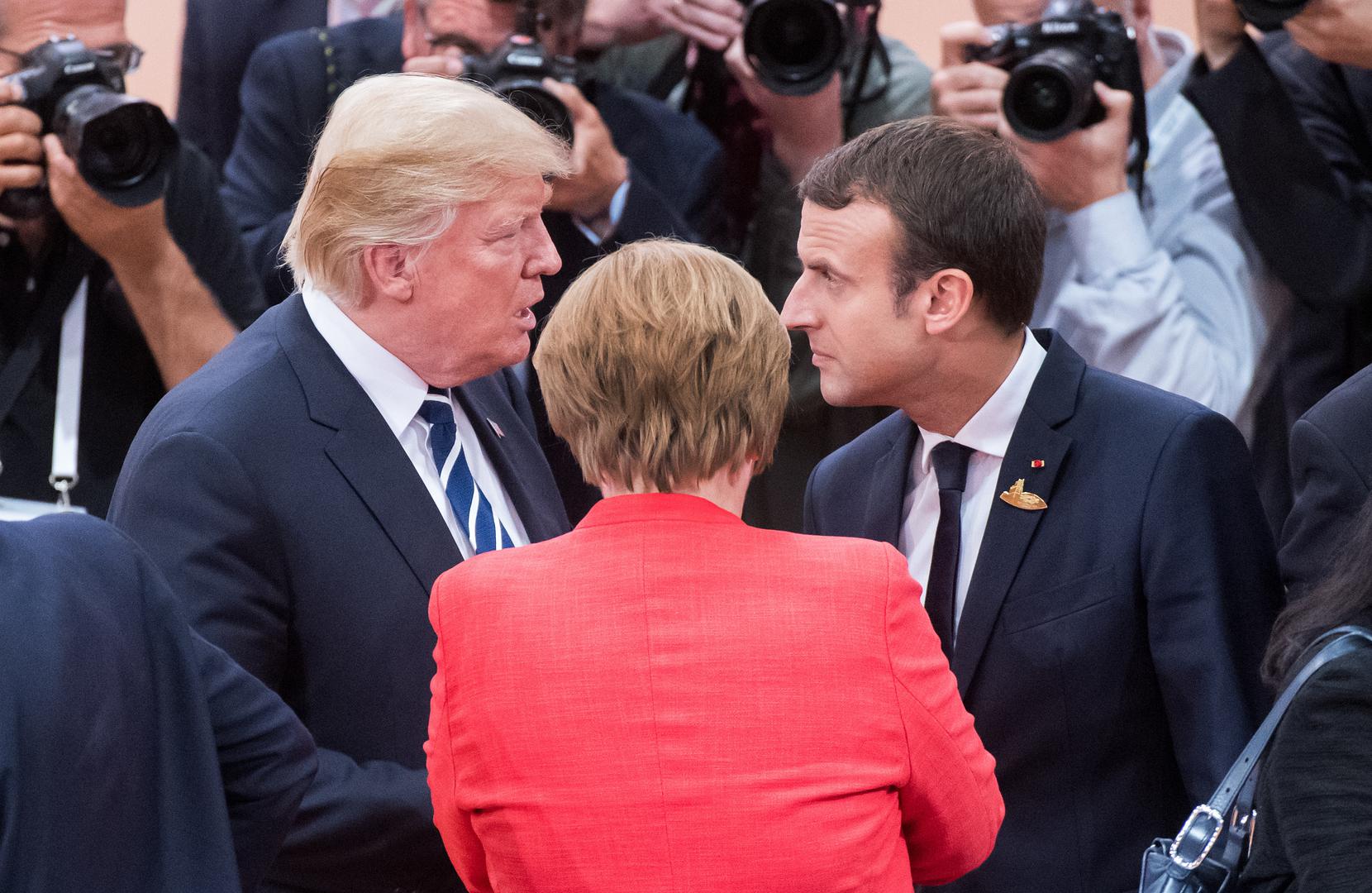 Trump protiv Merkel i Macrona:
Američki predsjednik ogorčen je jer SAD ima više od 115 milijardi eura trgovinskog deficita s EU, a minus s Kinom je 375,2 milijardi dolara
