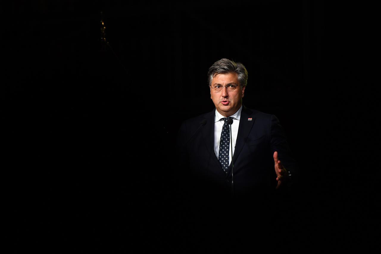 Plenković sudjelovao  na svečanoj sjednici Županijske skupštine i programu otvorenja Osnovne škole Vladimira Nazora  u Svetom Iliji