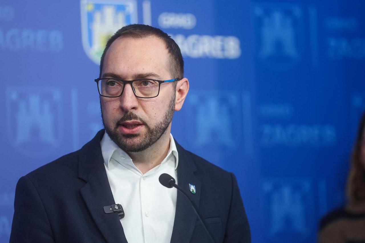 Zagreb: Gradona?elnik na redovitoj konferenciji za novinare