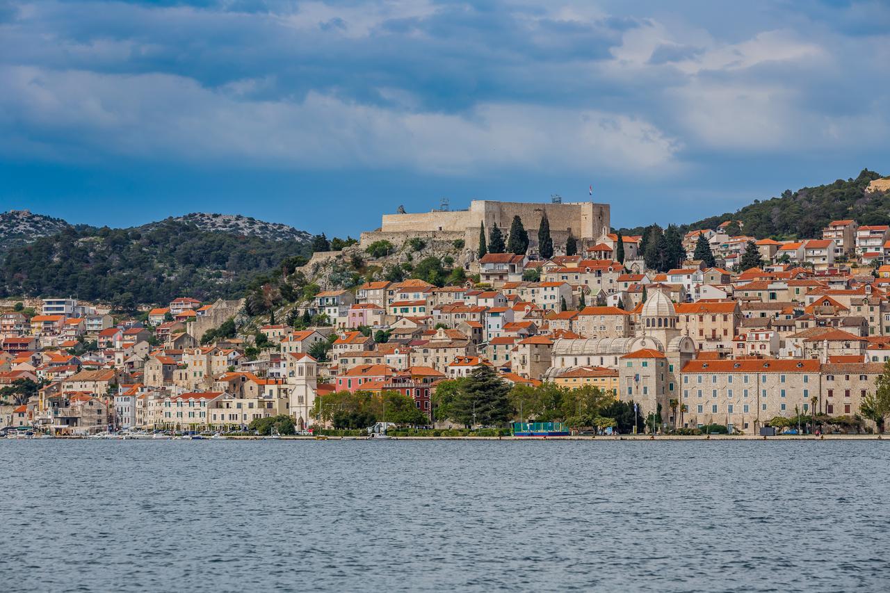 Pogled na grad Šibenik