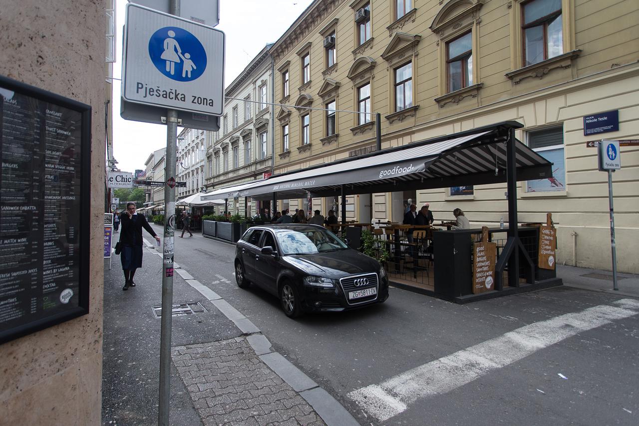 teslina pješačka zona