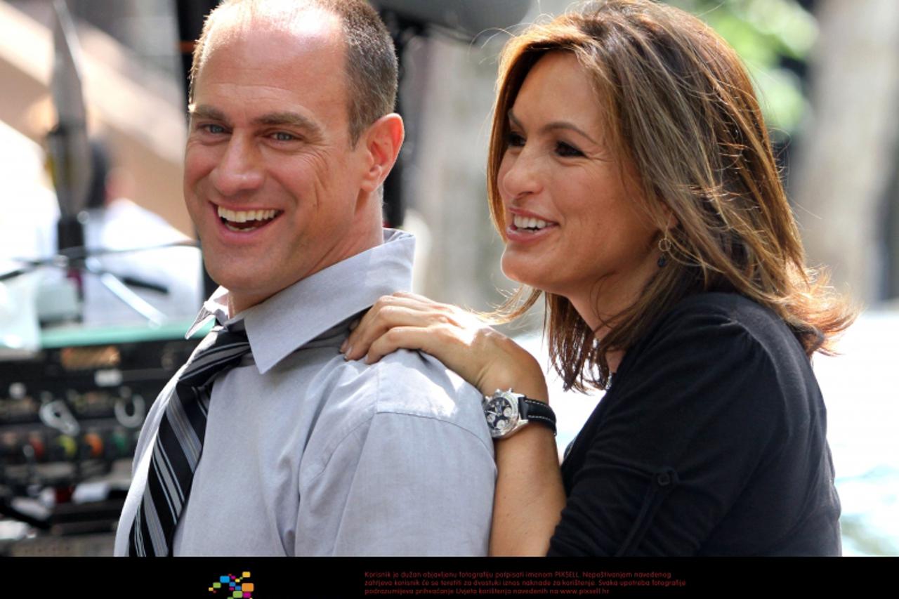 'Chris Meloni and Mariska Hargitay are seen on location for \'Law and Order Special Victims Unit\' while filming in New York City, USA. Photo: Press Association/Pixsell'