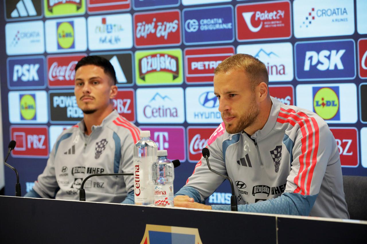 Rijeka: Reprezentativci Franjo Ivanović i Ivan Smolčić na konferenciji za medije