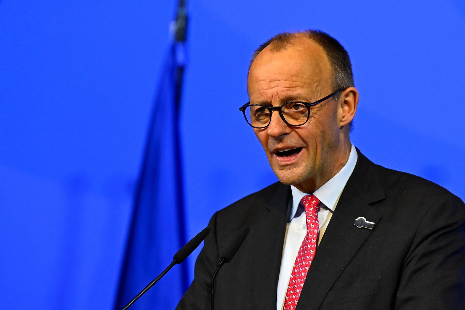 Nešto manje od njega uprihodi belgijski premijer Bart de Wever, 266.000 eura bruto. 