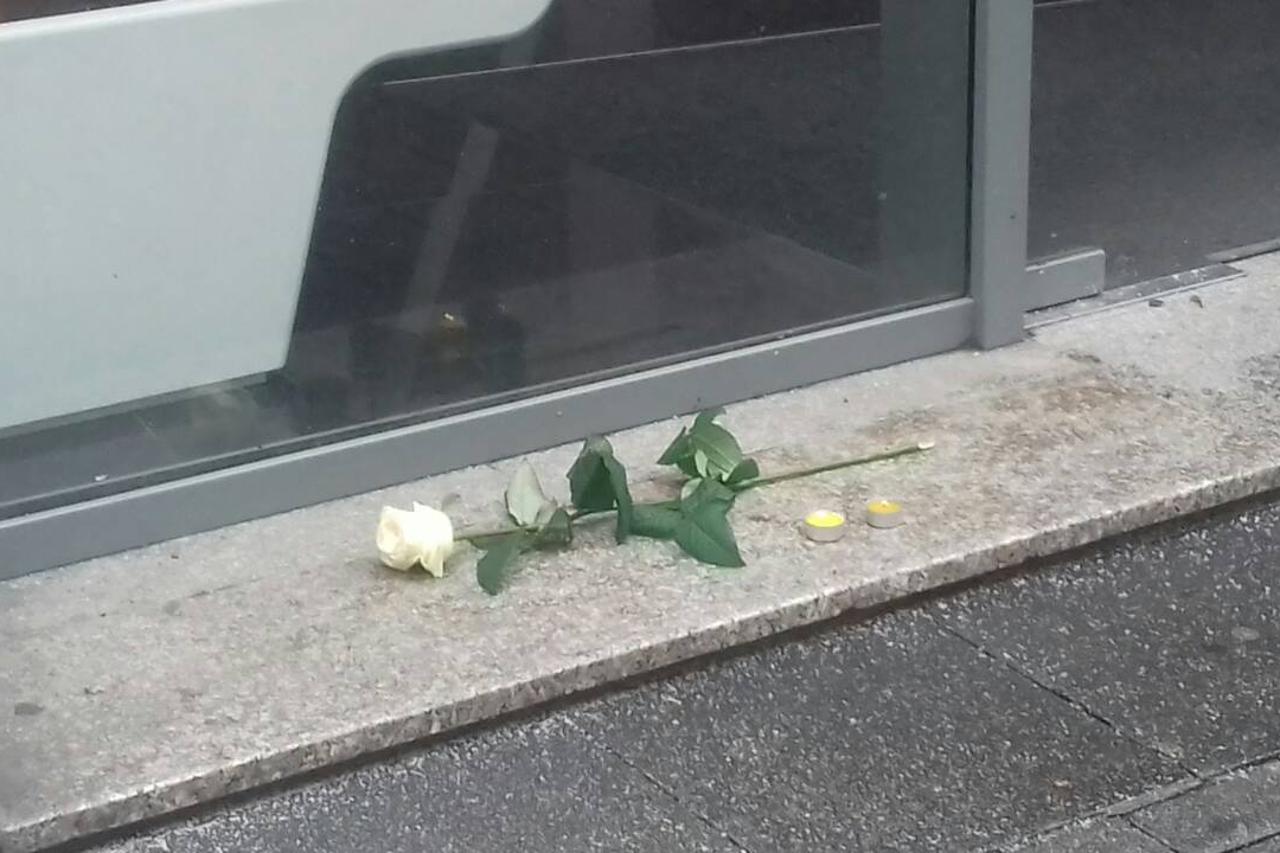 Polaganje cvijeća za žrtve napada u Strasbourgu