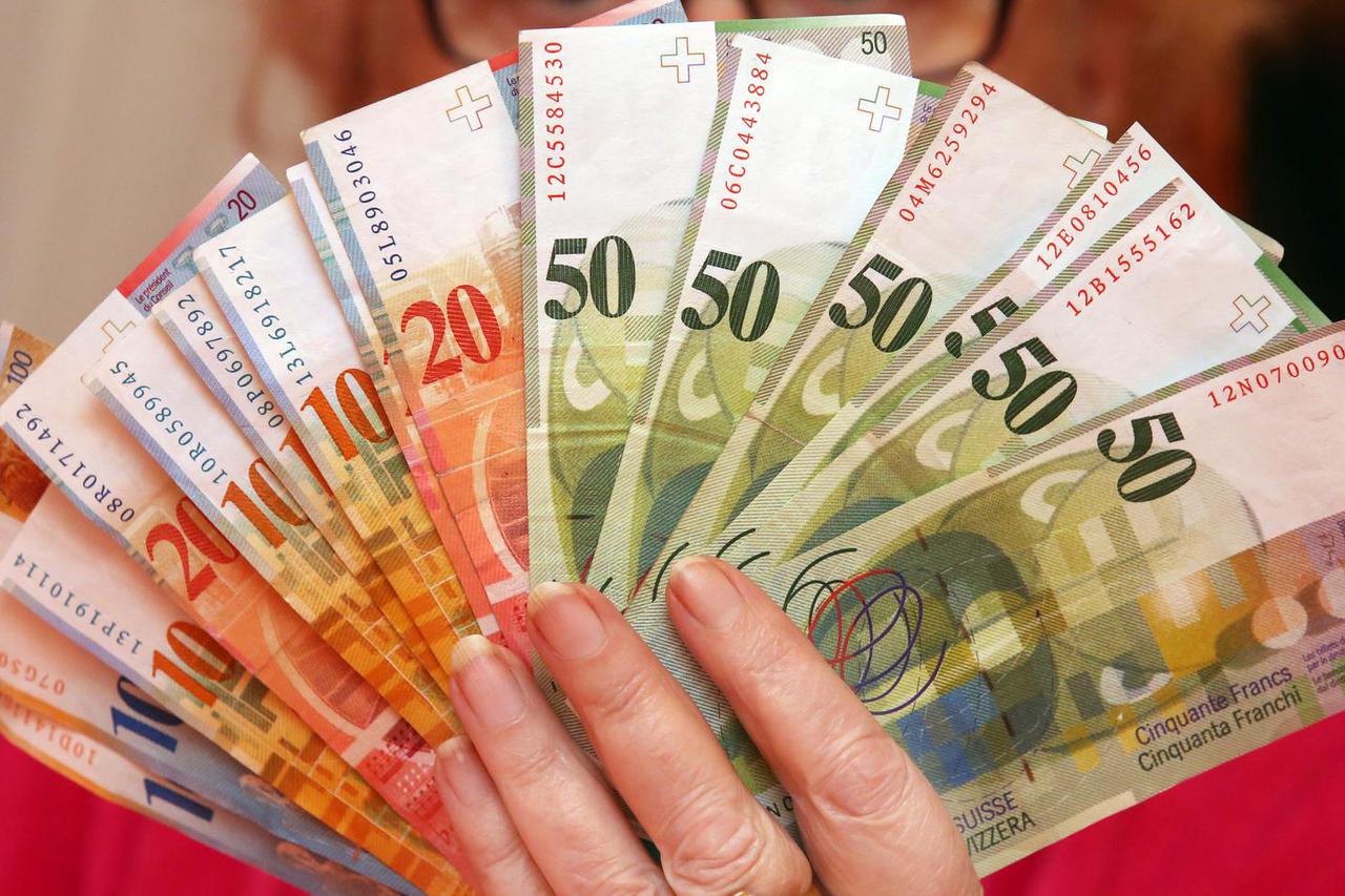 Nov?anice raznih valuta i apoena