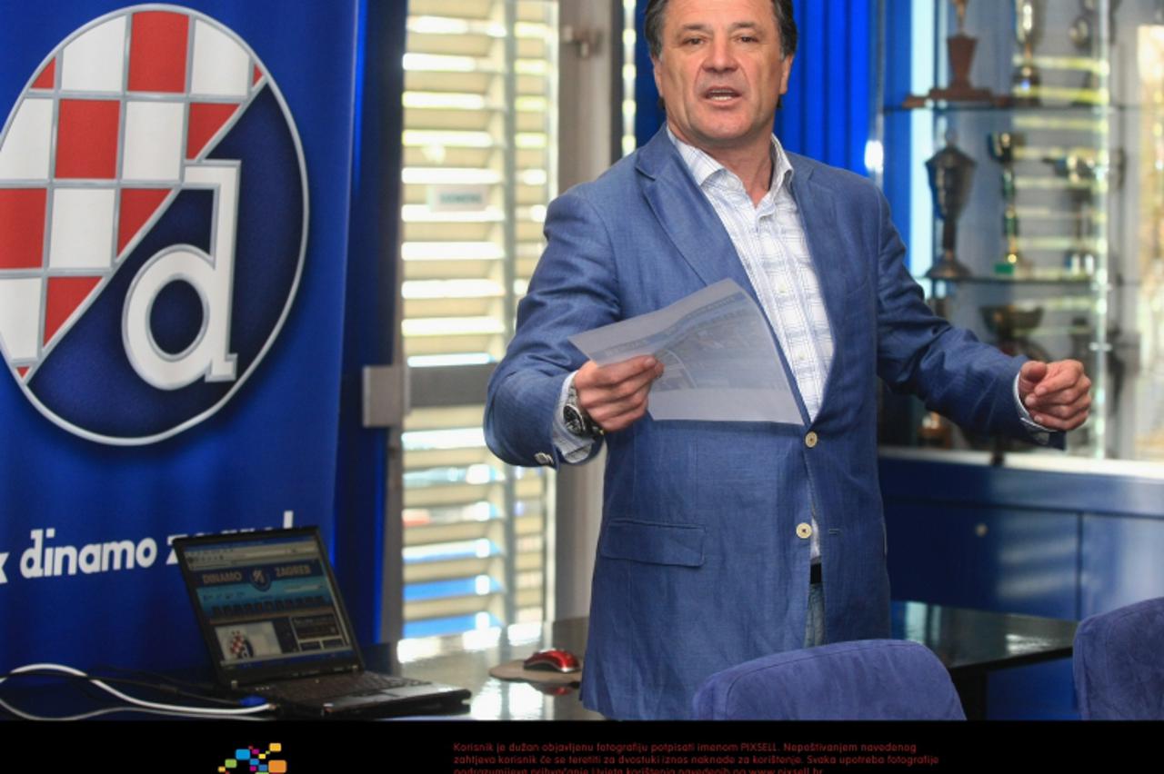 '14.04.2011., Zagreb -  Maksimirski stadion,  GNK Dinamo, Maksimirska 128. Konferencija za novinare Zdravka Mamica, na temu nove web stranice GNK Dinamo. Konferencija nije odrzana te je prebacena za n