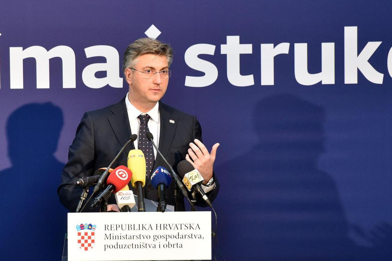 Andrej Plenković na dodjeli stipendija učenicima strukovnih škola