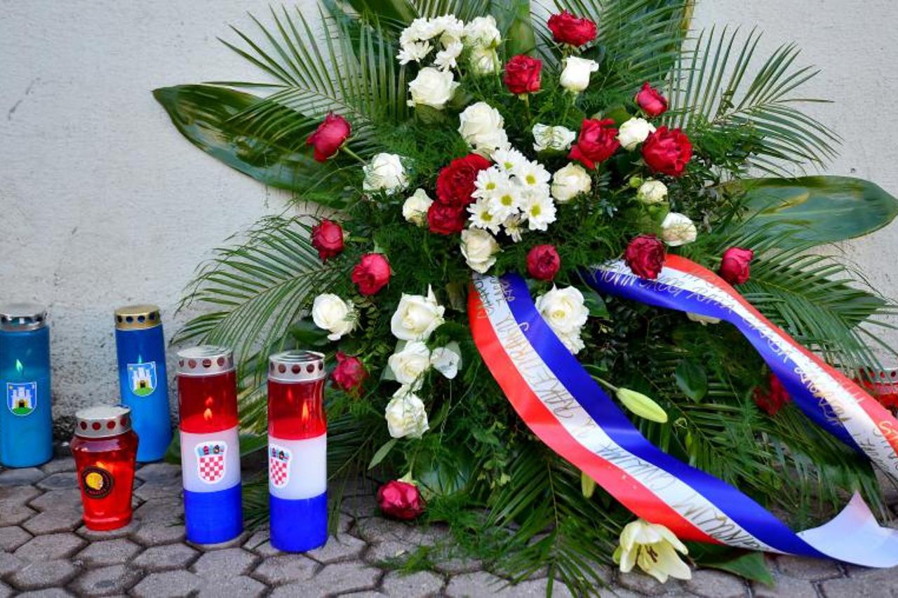 Zagreb: Gradonačelnik položio vijenac povodom 20. godišnjice raketiranja Zagreba