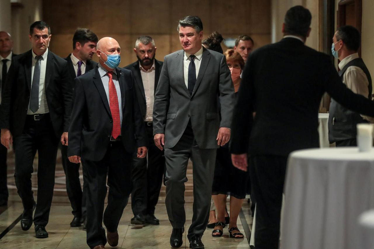 zagreb: Predstavljena autobiografska knjiga Branka Roglića, stigao i Milanović