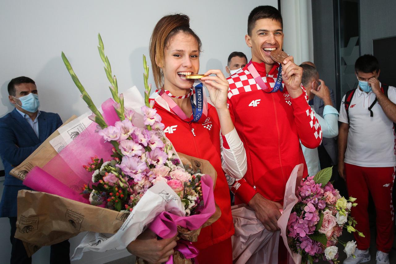 Svečani doček prvih osvajača olimpijskih medalja, Matee Jelić i Tonija Kaneta