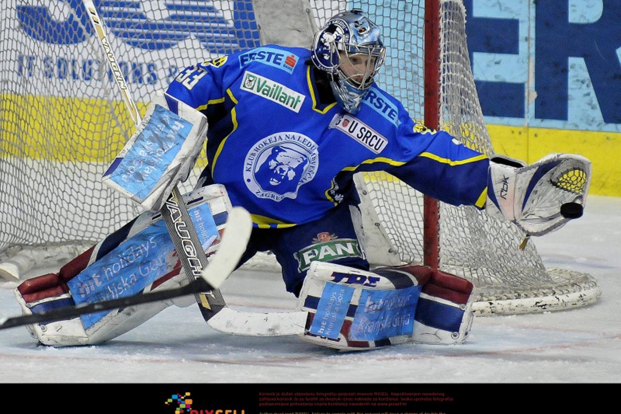 \'11.03.2010, Dom sportova, Zagreb, CRO, EBEL, KHL Medvescak Zagreb vs EC Red Bull Salzburg, im Bild Robert Kristan, 32, KHL Medvescak Zagreb,  Foto: nph /  Matic Klansek Velej *** Local Caption *** F