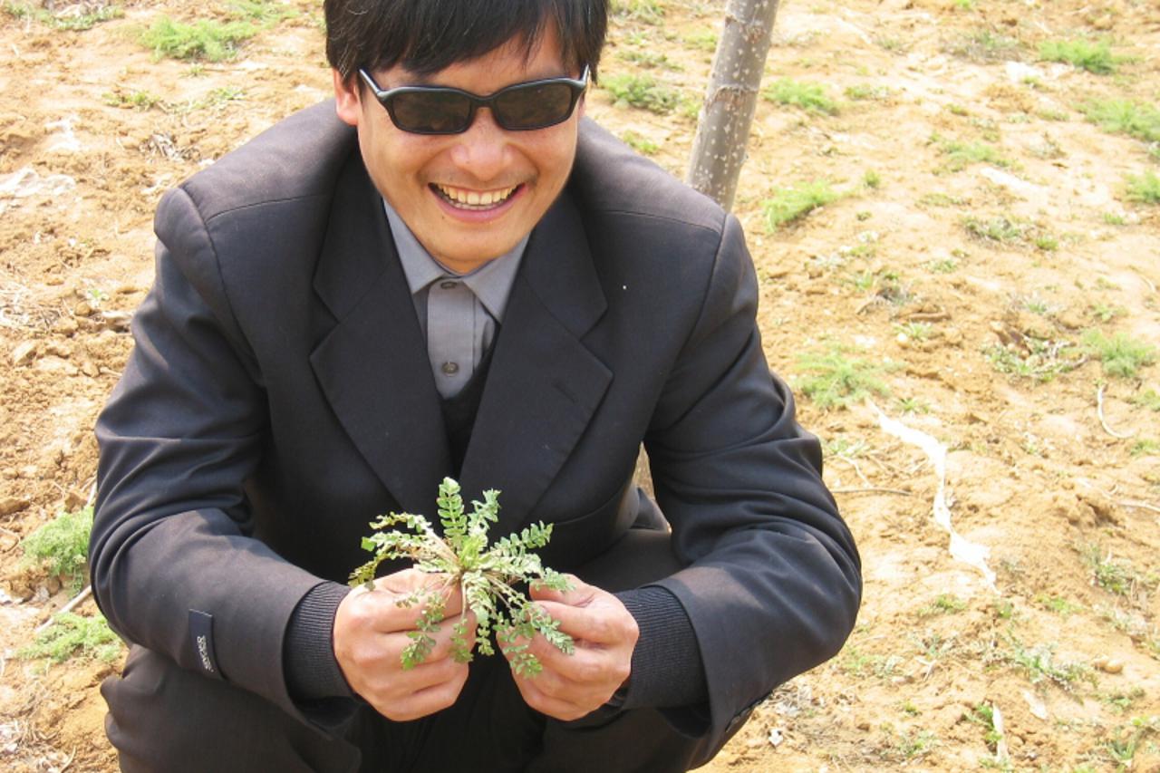 'Chen-Guangcheng-006'