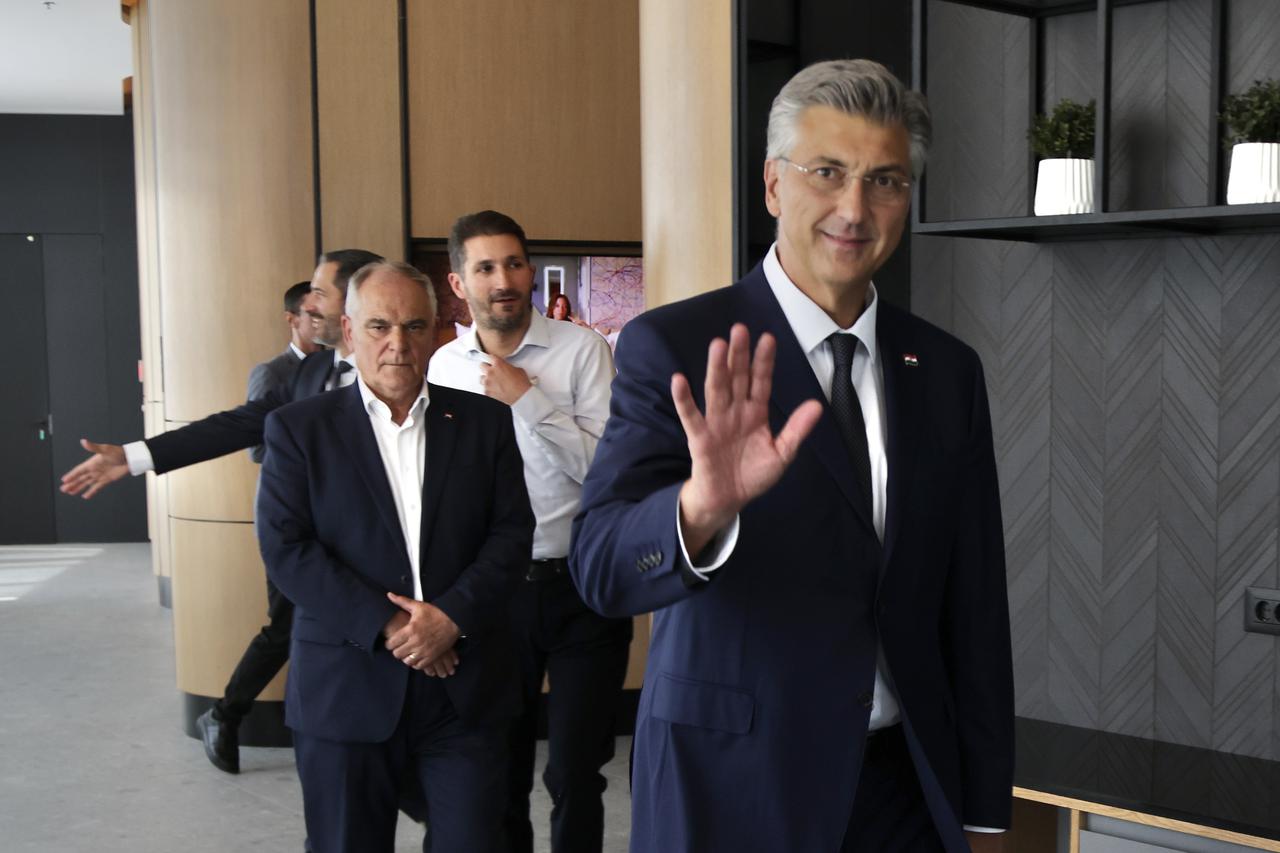Split:  Andrej Plenković sastao s  s organizatorima Sportskih igara mladih 