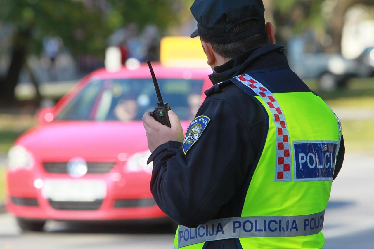 policajci