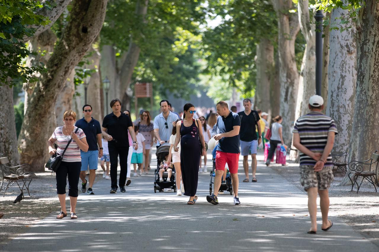 Na današnji dan 1873. svečano je otvoren Trg Nikole Šubića Zrinskog poznatiji kao Zrinjevac