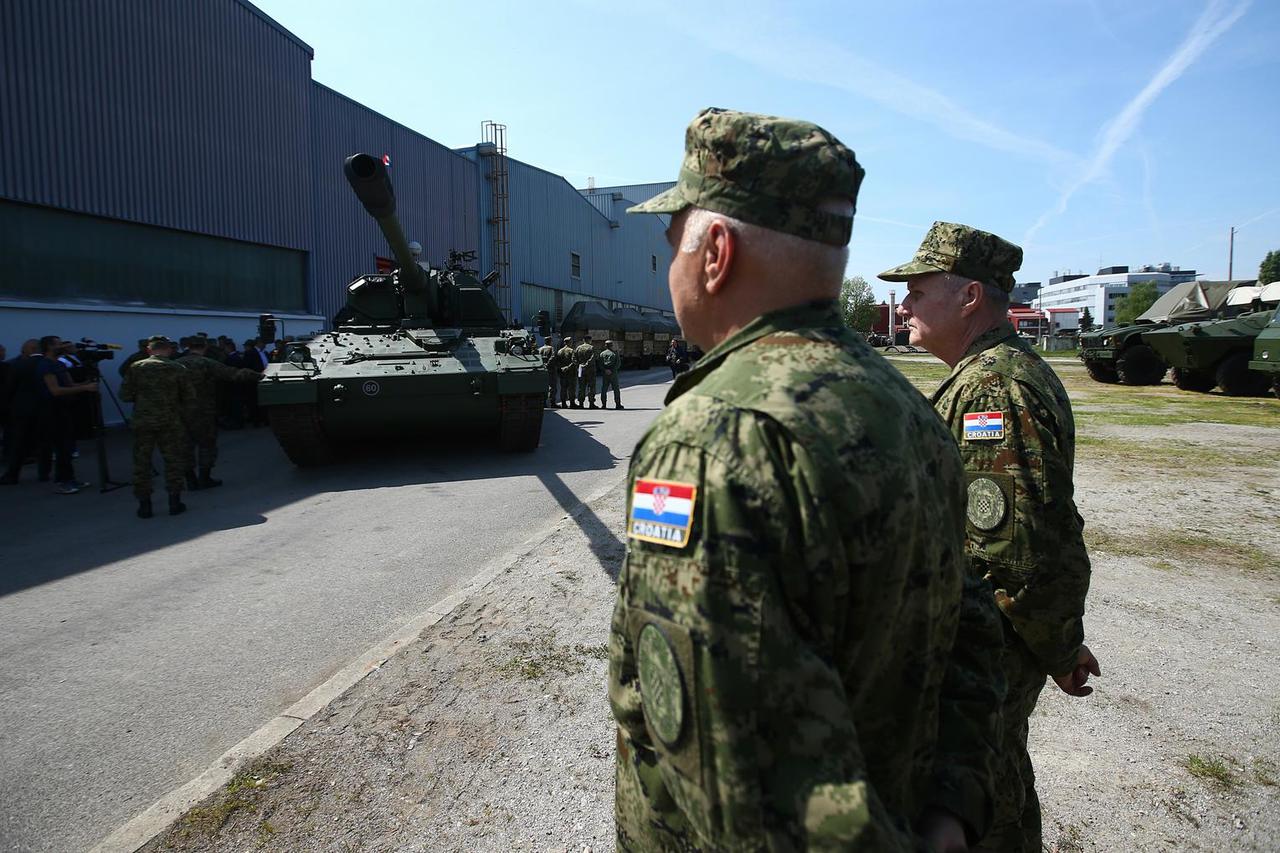 Zagreb: Predstavljene dvije nove haubice koje ulaze u sastav OSRH