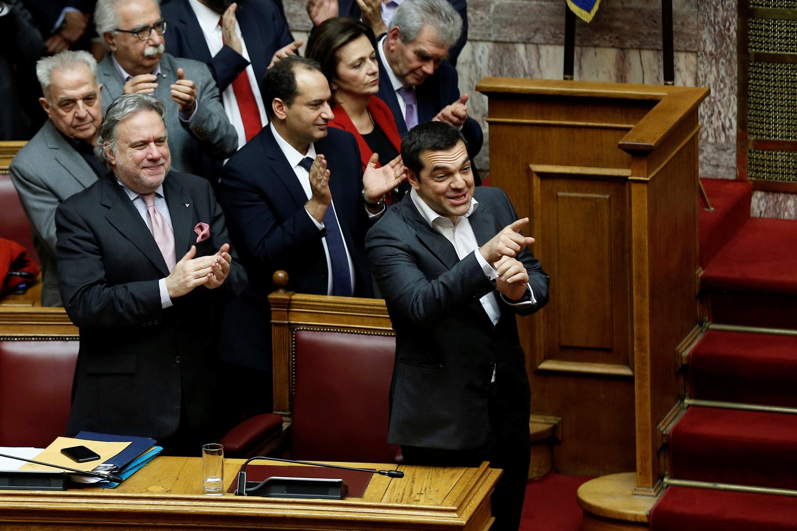 Grčki premijer uspio je u parlamentu okupiti tijesnu većinu koja je podržala sporazum koji je potpisao s makedonskim premijerom Zoranom Zaevom.
