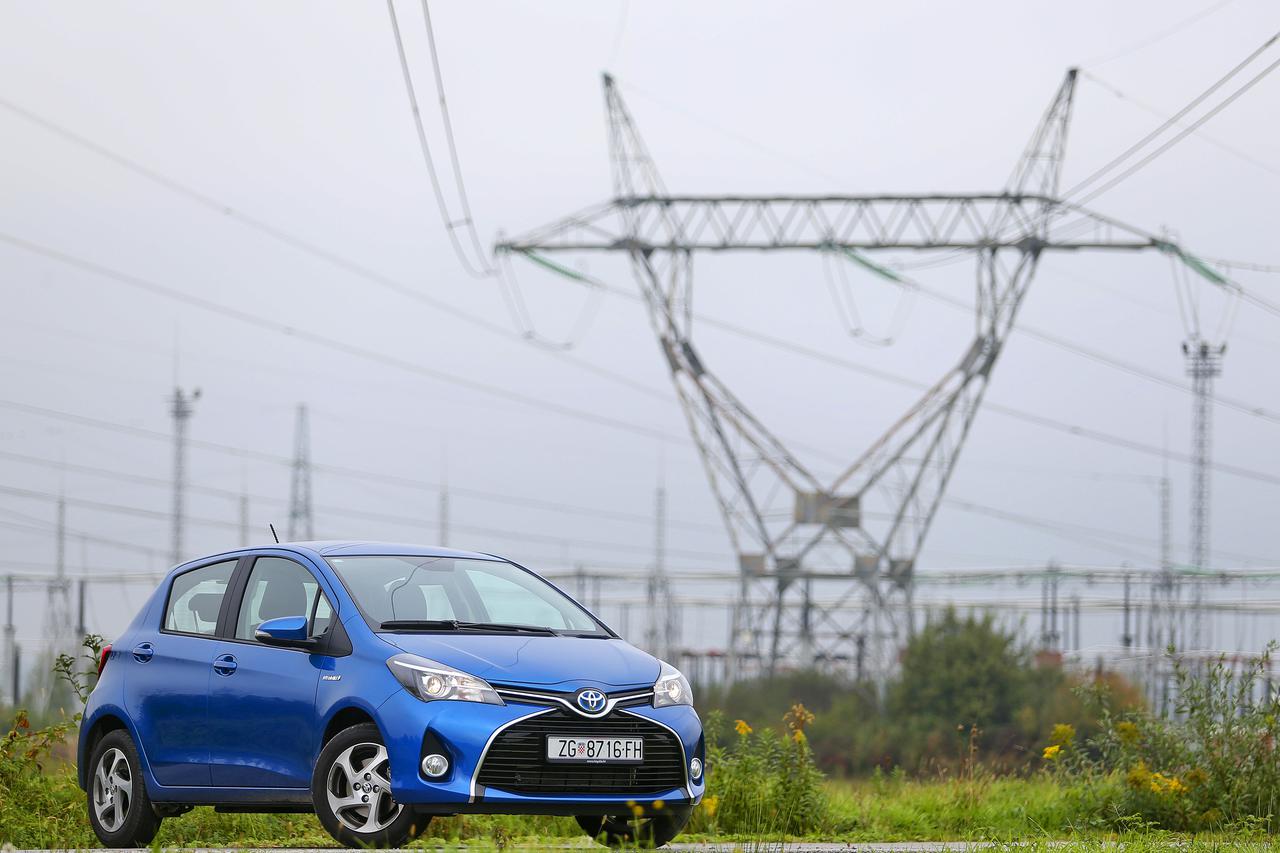 yaris hybrid