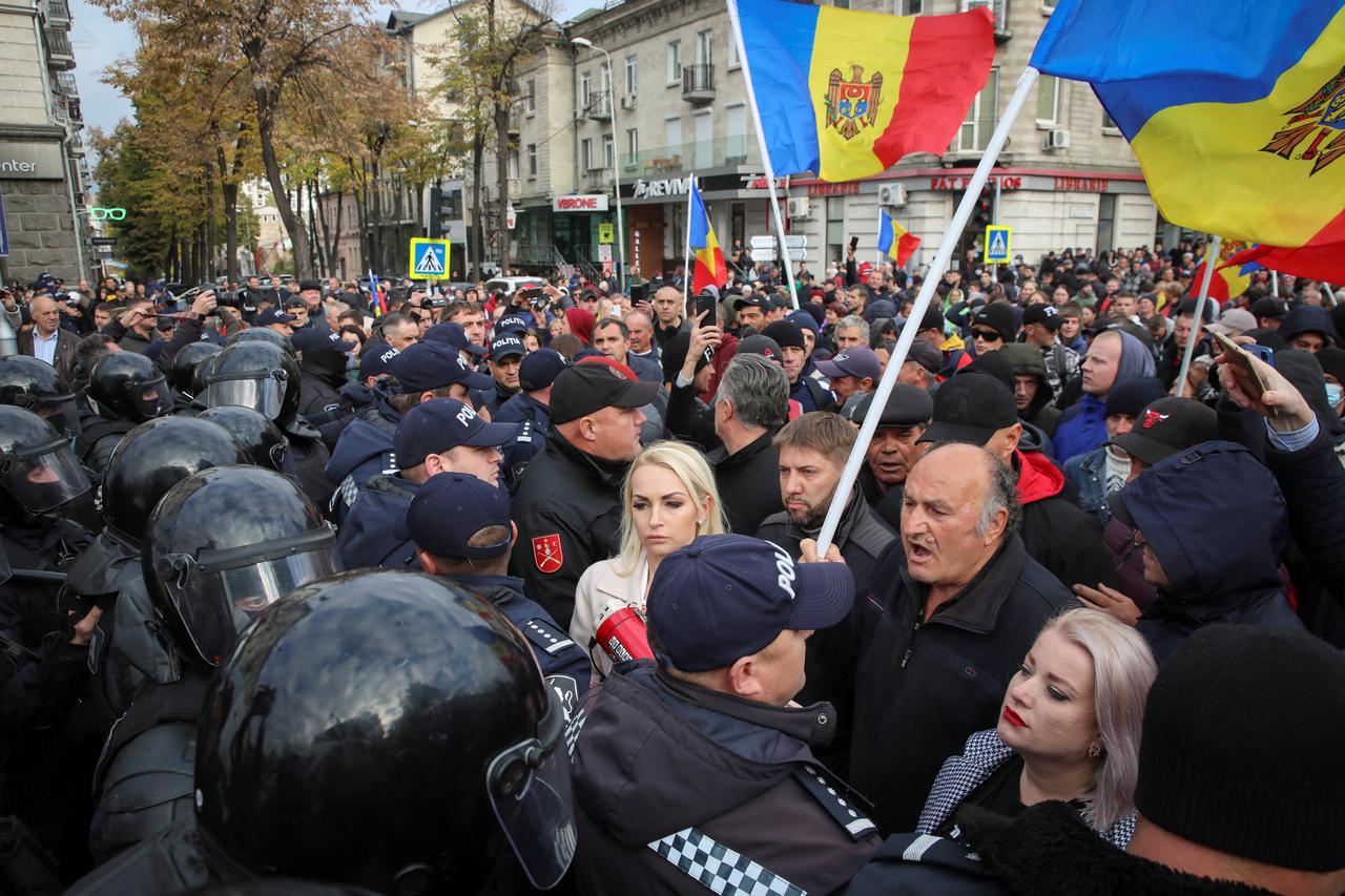 storyeditor/2022-10-27/2022-10-23T145318Z_756151427_RC227X97JWR2_RTRMADP_3_UKRAINE-CRISIS-MOLDOVA-PROTESTS__1_.JPG