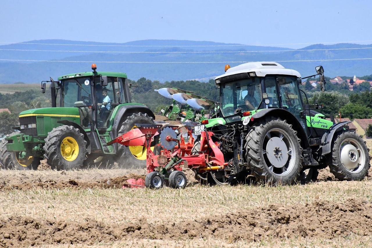 Požega: Natjecanje orača Požeško-slavonske županije