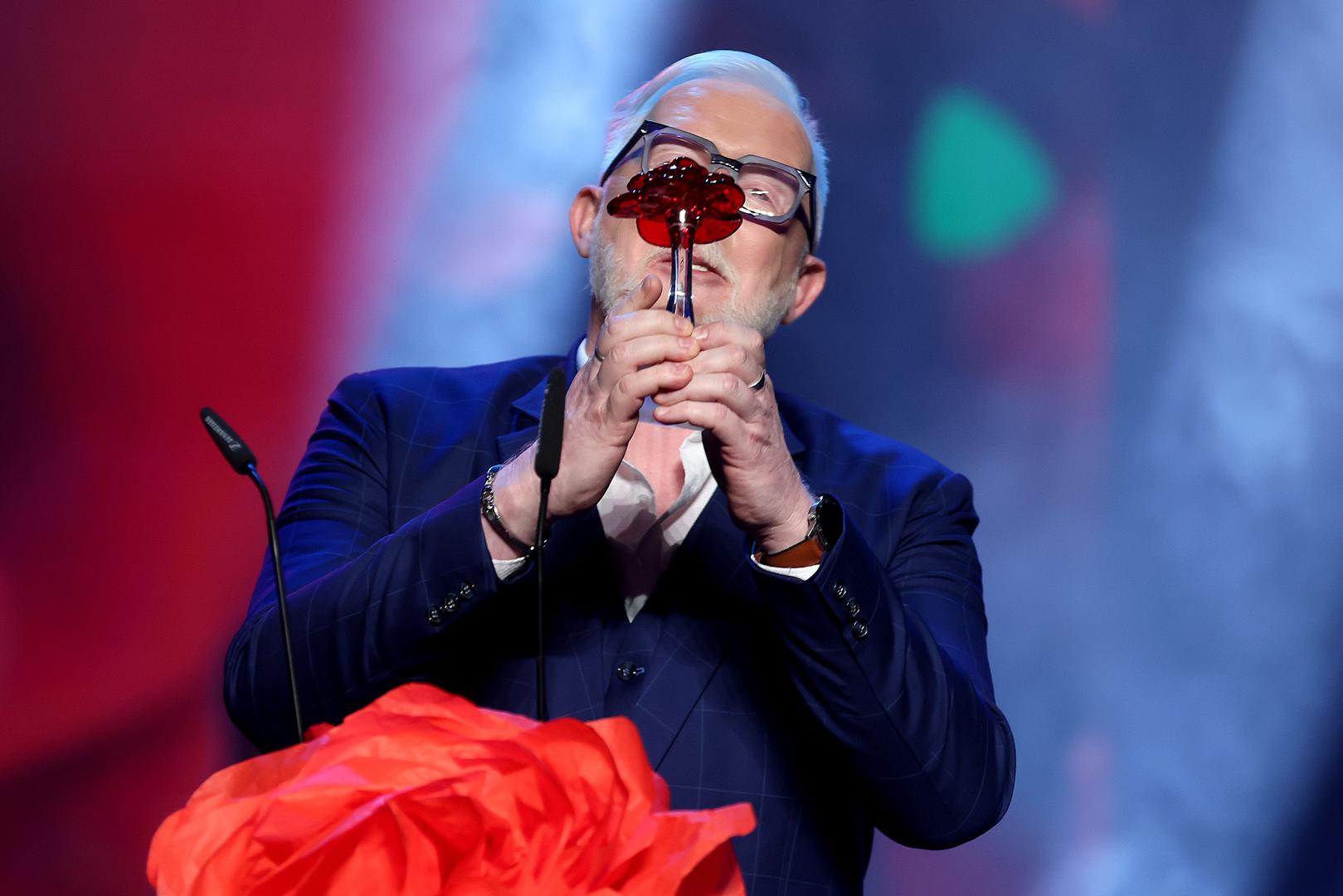 Ona je ujedno i potvrda trajne relevantnosti ovog medija na svim njegovim platformama. 