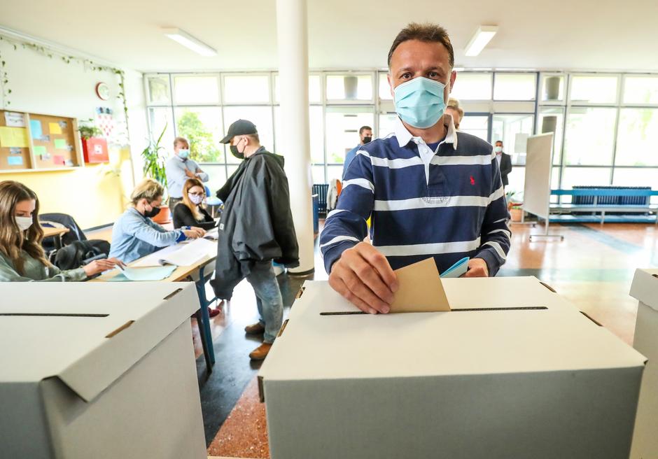 Zagreb: Gordan Jandroković glasovao je na lokalnim izborima