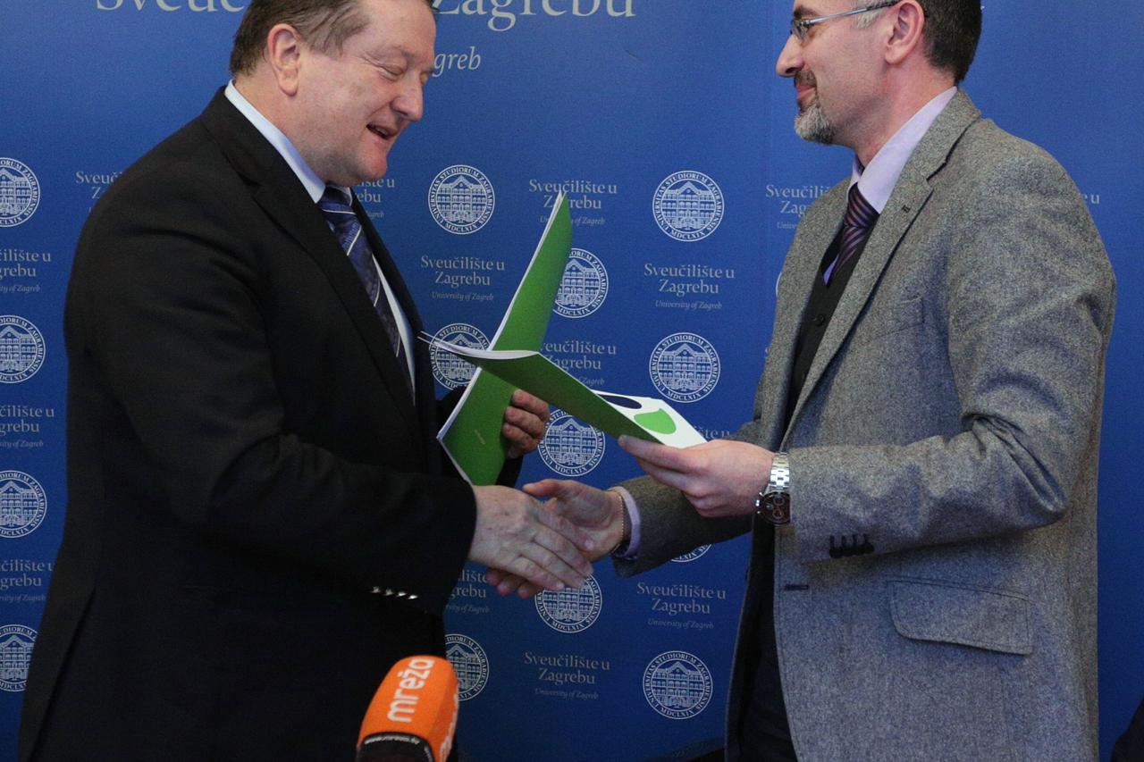 18.12.2014., Zagreb - Na Rektoratu Sveucilista u Zagrebu potpisan je ugovor izmedju Sveucilista i Fakulteta kemijskog inzenjerstva i tehnologije o osnivanju tvrtke Comprehensive Water Technology. Photo: Zarko Basic/PIXSELL