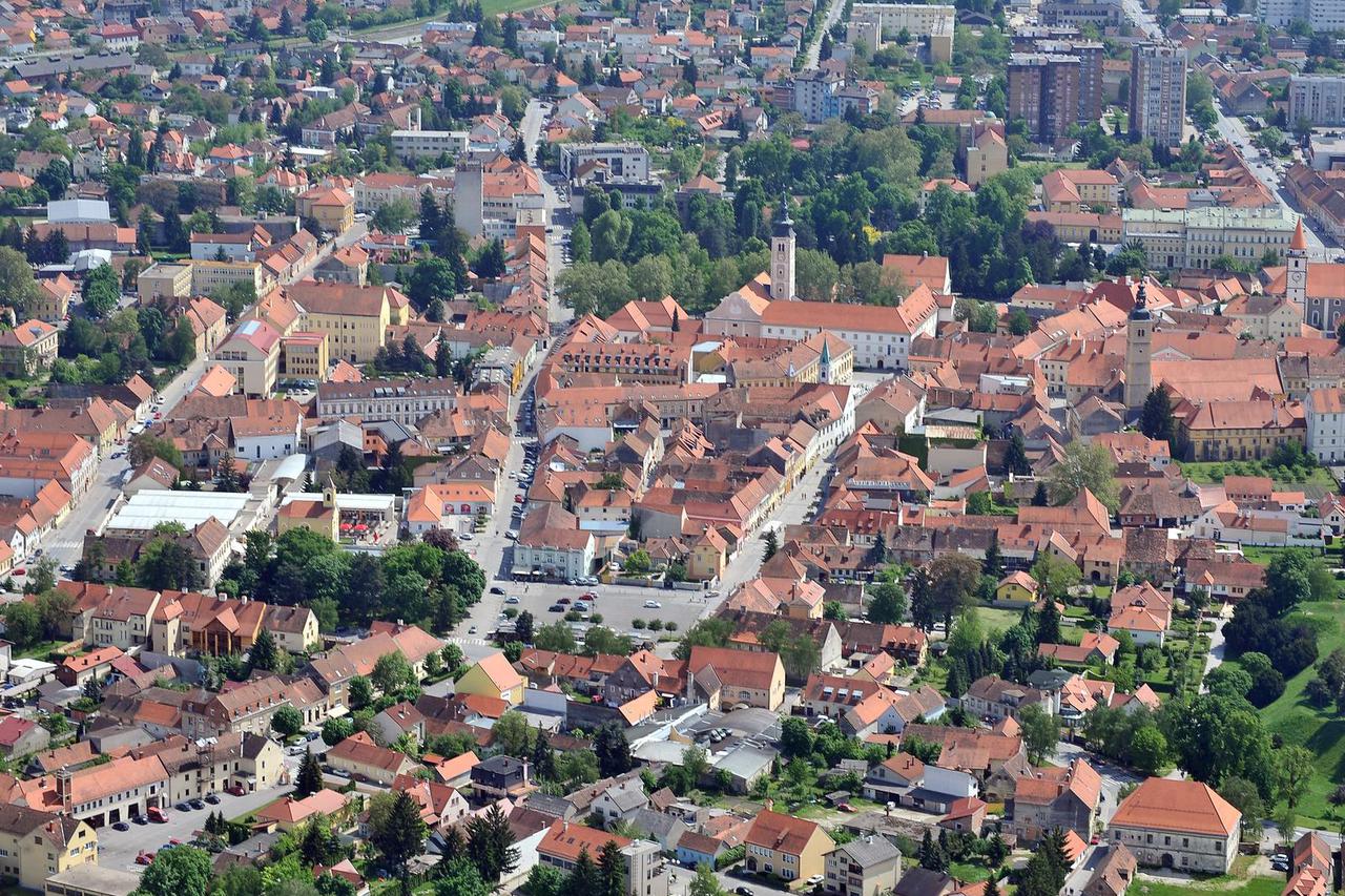 Varaždin: Pogled na Stari grad iz zraka