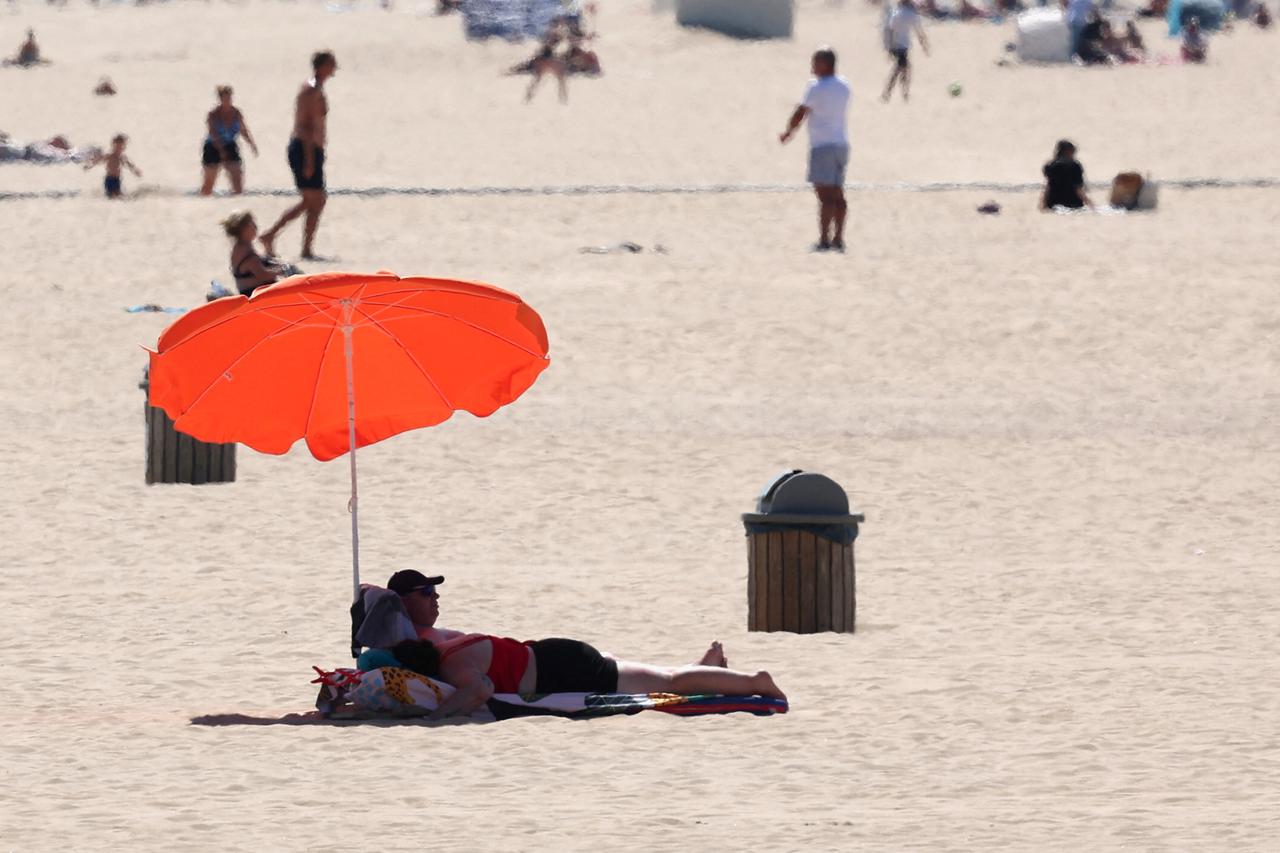 Heat wave hits Europe
