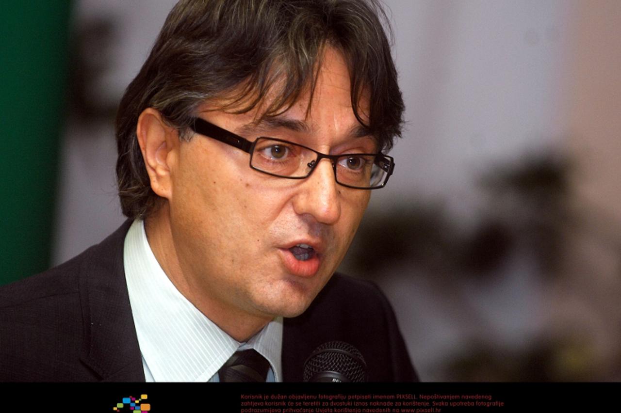 'vuleticdarko_nnn_unu_101010'