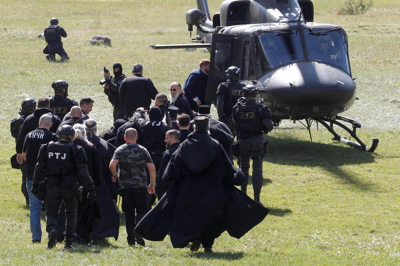 Protest against enthronement of Bishop Joanikije in Cetinje
