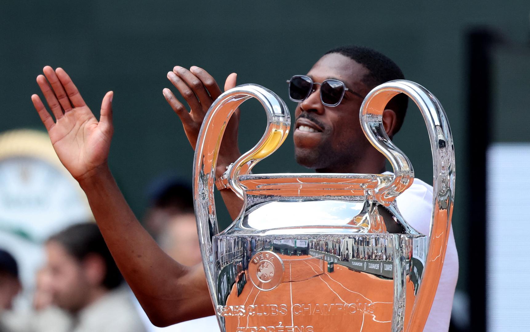 Francuski nogometni klub pobijedio je Inter 5-0 u utakmici u Münchenu u subotu i prvi put osvojio trofej prije nego što su igrači i osoblje u nedjelju u francuskoj prijestolnici dočekani kao heroji.