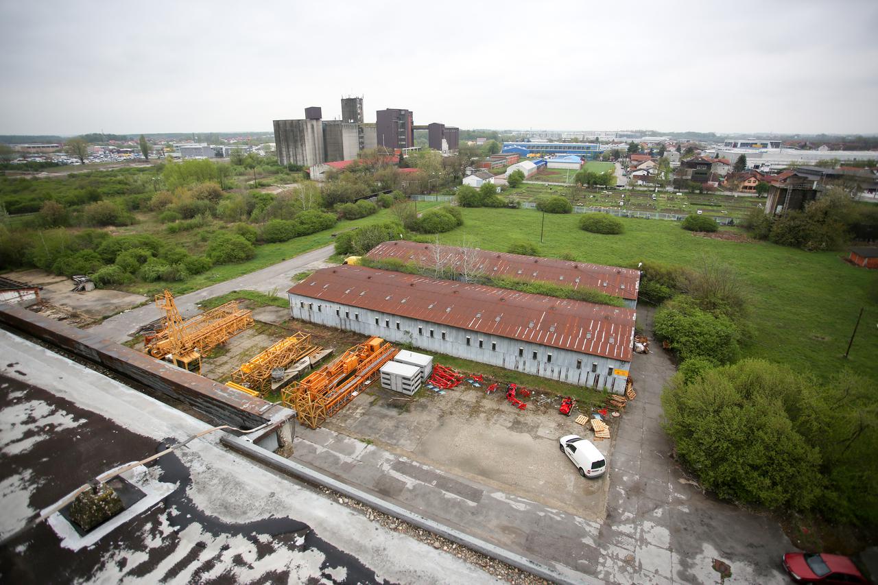 Zagreb: Napuštena tvornica PIK Sljeme u Sesvetama