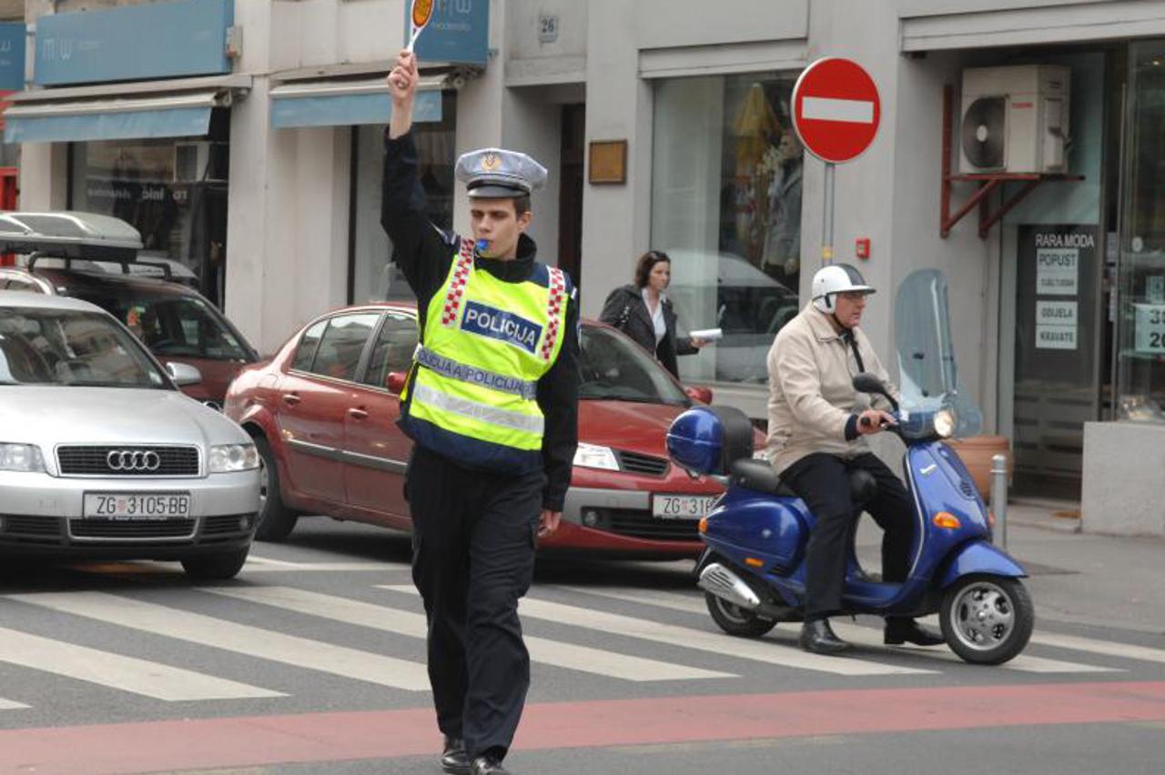 prometni policajac, promet