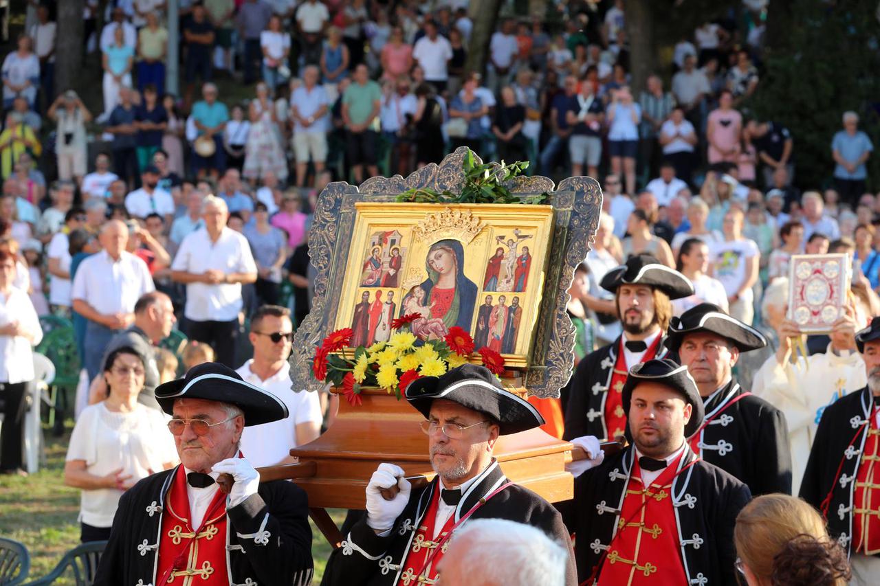 Rijeka: Nadbiskup Mate Uzinić predvodi središnje misno slavlje na Trsatu