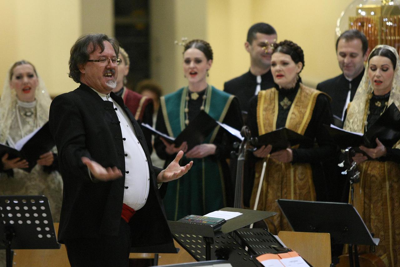 Folklorni ansambl Lado