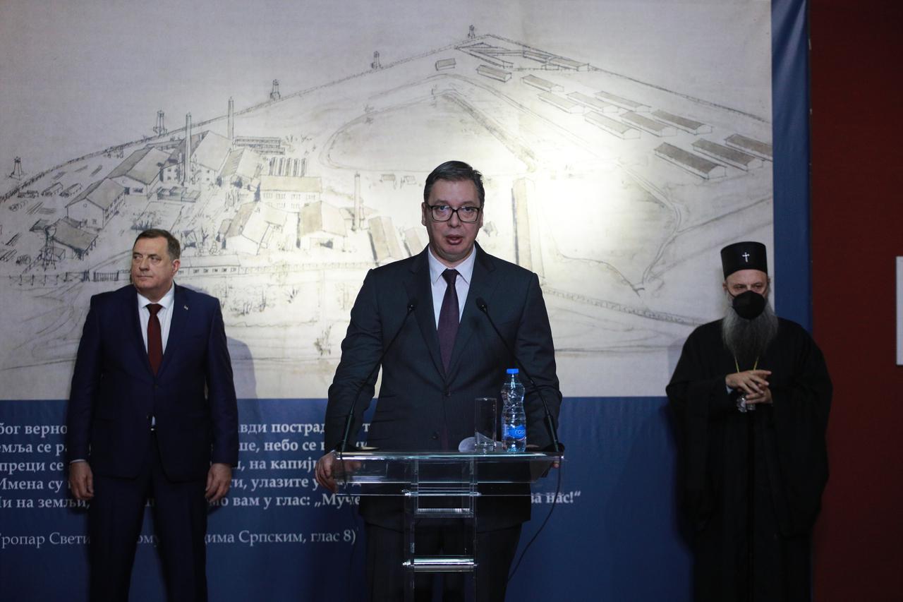 Beograd: Otvorena izložba "Sveti novomučenici jasenovački u svetlosti Vaskrsenja"